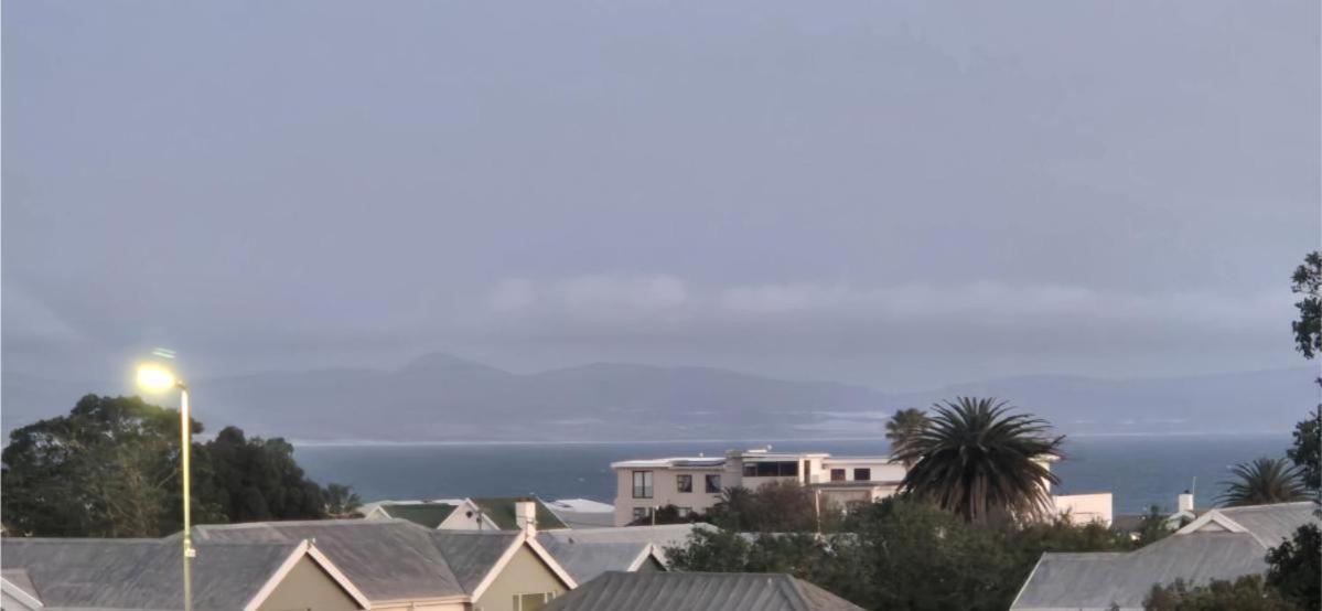 A Short Walk To The Cliffs * Hermanus